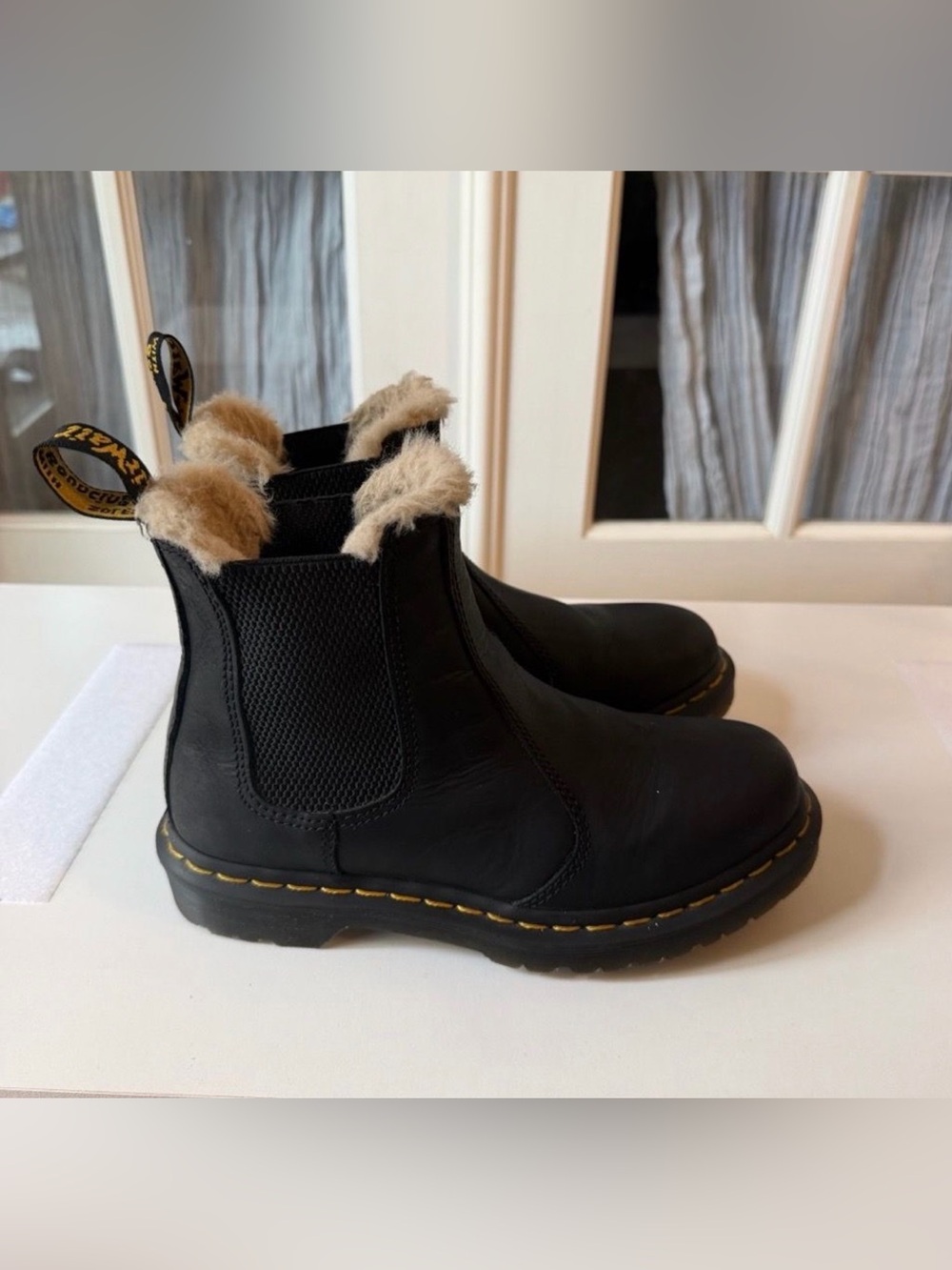Dr. Martens 2976 Leonore Faux Fur-Lined Leather Chelsea Boots in Black